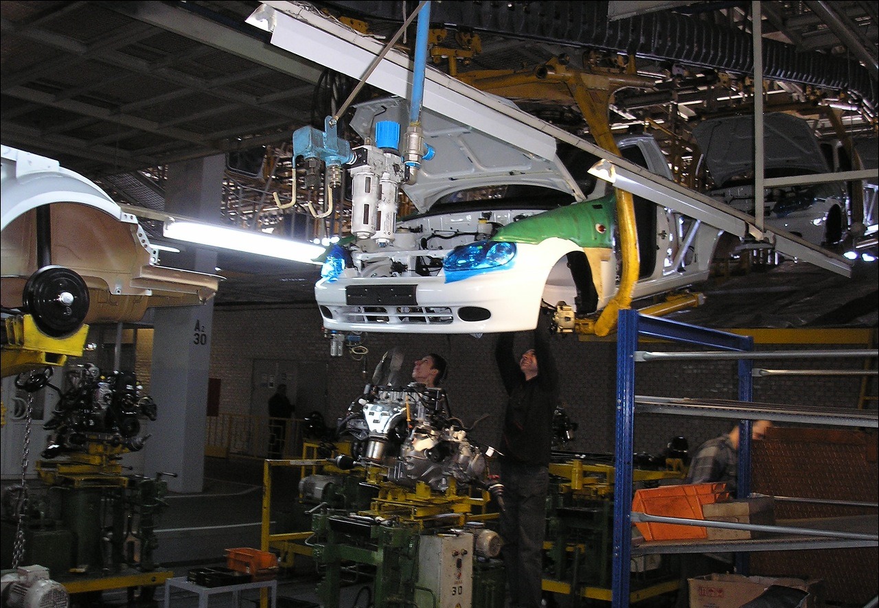 Почему качественные, сделанные на совесть, иномарки дешевле в тех странах, где нет собственного автопрома?